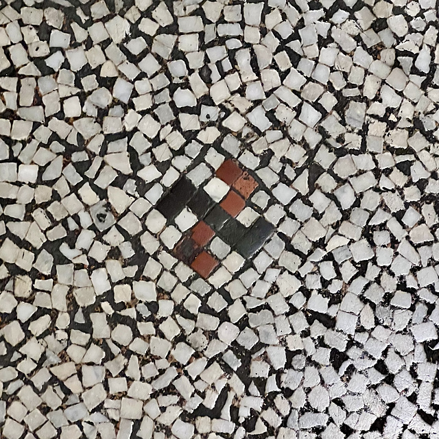 Paris 2024 – Opéra Garnier – Swastika Paris 2024 – Opéra Garnier – Swastika