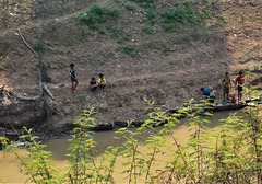 Baignade des gamins laotiens / Swimming time for laotian kids (3)