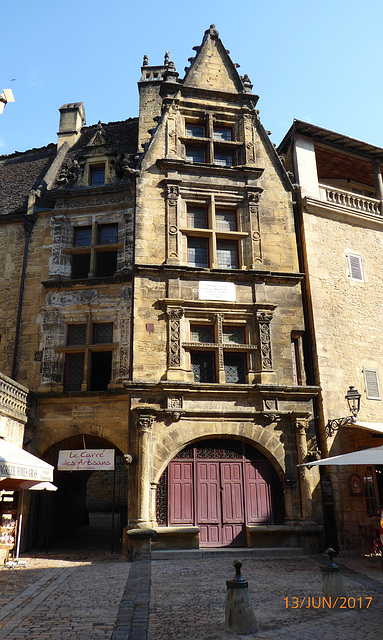 SARLAT belle maison ancienne