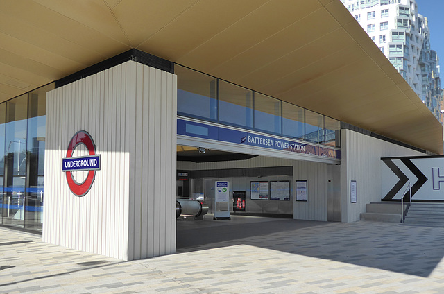 Battersea Power Station, Northern Line (4)  - 24 September 2021