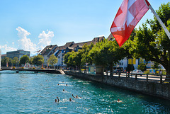 Aare Fluss in Thun Schweiz