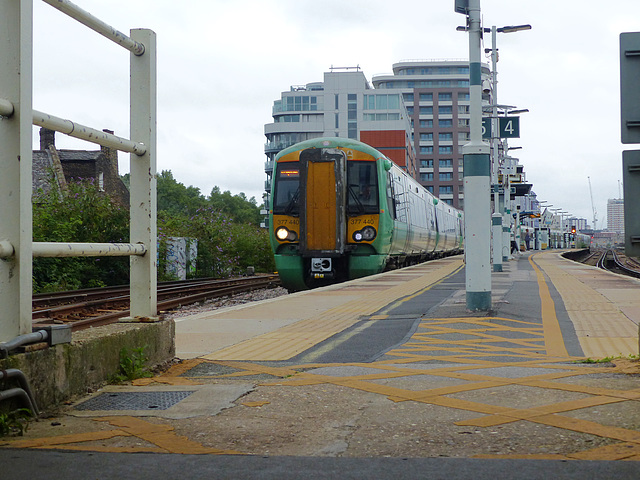 377440 passing Battersea Park - 30 August 2021