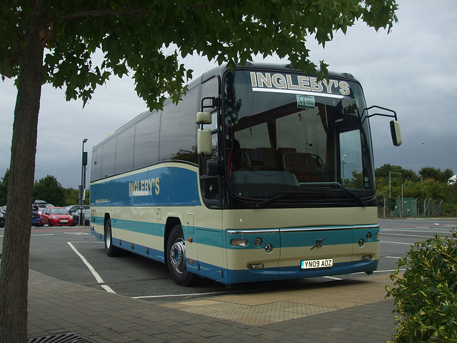 DSCF9557 Ingleby’s Coaches YN09 AOZ at Peterborough Services - 3 Sep 2017