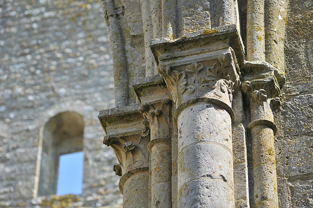 Chapiteaux de l'église Saint-Lubin de Yèvre-le-Châtel - Loiret