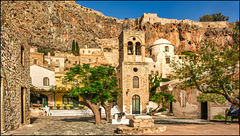 Zentraler Platz der kleinen Gemeinde Monemvasia