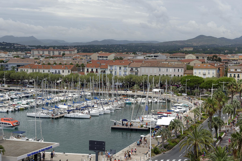 SAINT-RAPHAEL: Image prise depuis la grande roue.13