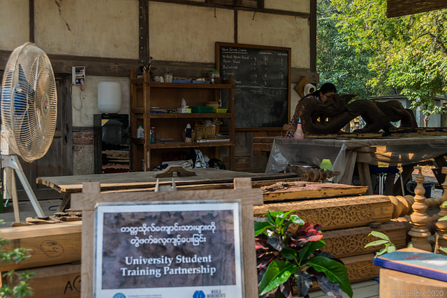 Restaurierungsarbeiten im Shwenandaw Monastery - P.i.P. (© Buelipix)