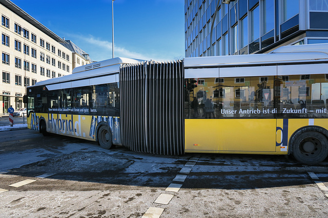 #06 - Hybrid Bus