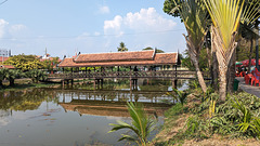 Un magnifique pont piétonnier / An attractive footbridge Un magnifique pont piétonnier / An attractive footbridge