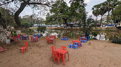 Aire gastronomique au bord de la rivière / Gourmet area along the river Aire gastronomique au bord de la rivière / Gourmet area along the river
