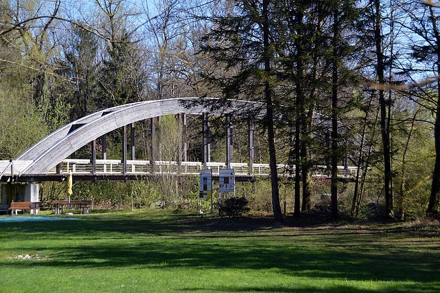 Bogenbrücke über die Emme