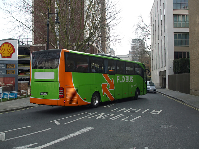 Flixbus service coach leaving in Victoria Coach Station, London - 11 Mar 2017 (DSCF6346)