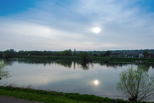 Blick von NL-Eijsden nach Belgien (© Buelipix)