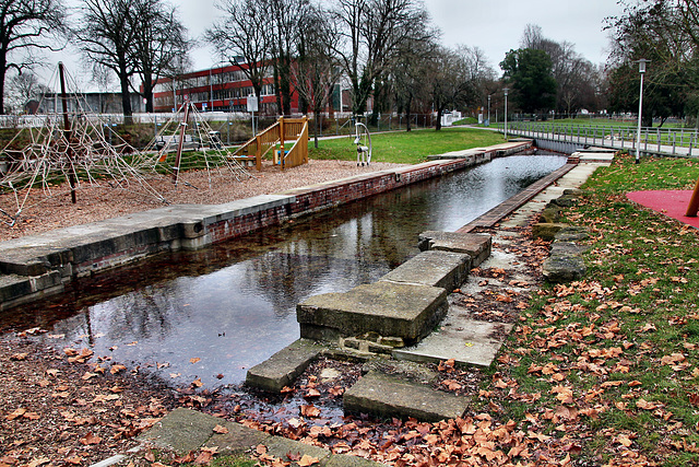 Überreste der alten Lippeschleuse im Nordringpark (Hamm) / 16.12.2023