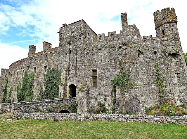 ... Château de Pirou ...