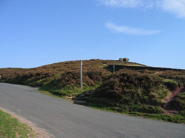 The path up to Bearstone Rock
