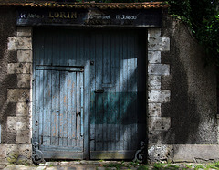 Les Ateliers LORIN , classés patrimoine historique , et plus ancien atelier de vitrail de France