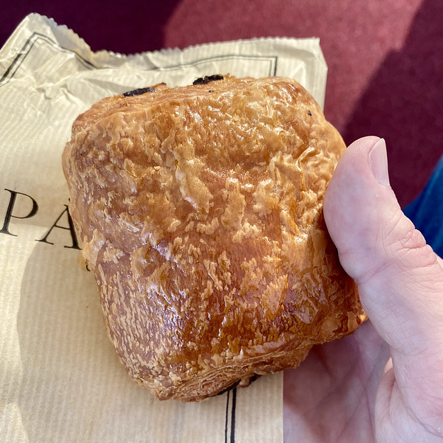 Crete 2021 – Pain au chocolat at Paris airport