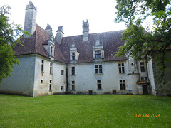 château de PUYGUILHEM Dordogne