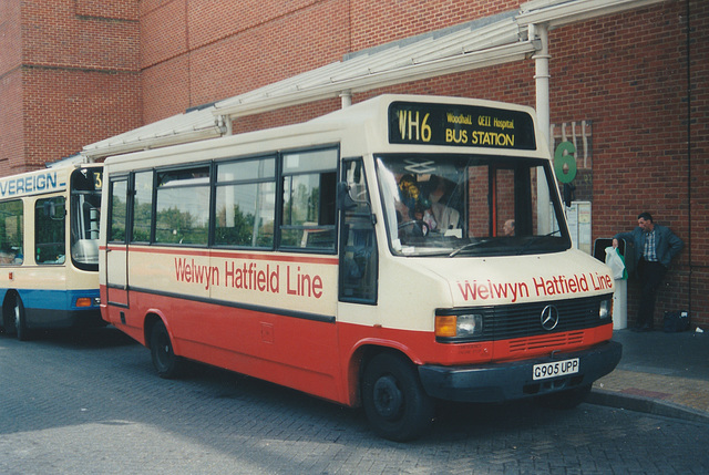 Sovereign 905 (G905 UPP) in Welwyn Garden City - 3 Jul 1998