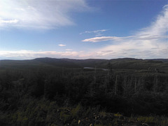 Nous voilà au paradis des moustiques quand deux être humains s'y arrêtent
