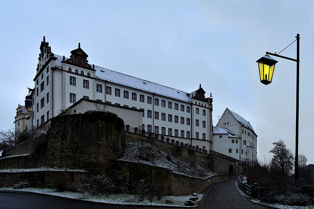 Welcome to Colditz - Walls they didn't want to see!