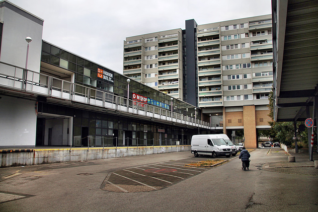 Einfahrt am Einkaufszentrum "Marler Stern" / 27.08.2022