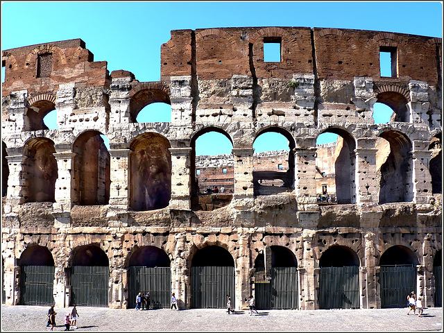 Roma : Colosseo da restaurare - 2011