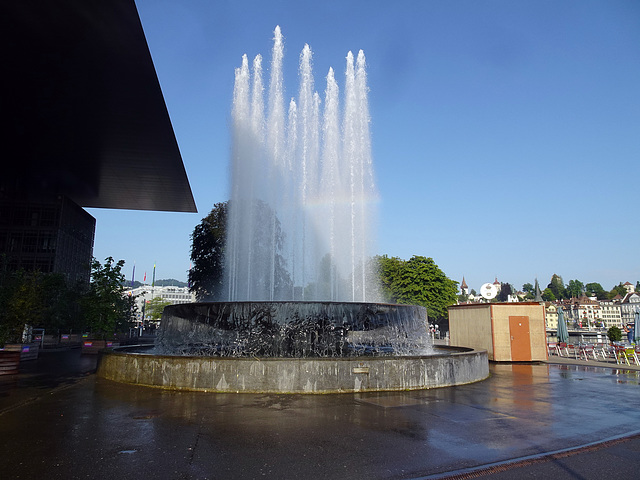 Springbrunnen beim KKL Luzern