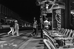 À travers le Paris nocturne