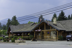 Cariboo Lodge, Clinton (© Buelipix)