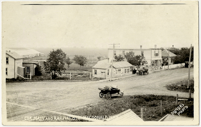 MN1099 MACDONALD - COR. MAIN AND RAILWAY STS.