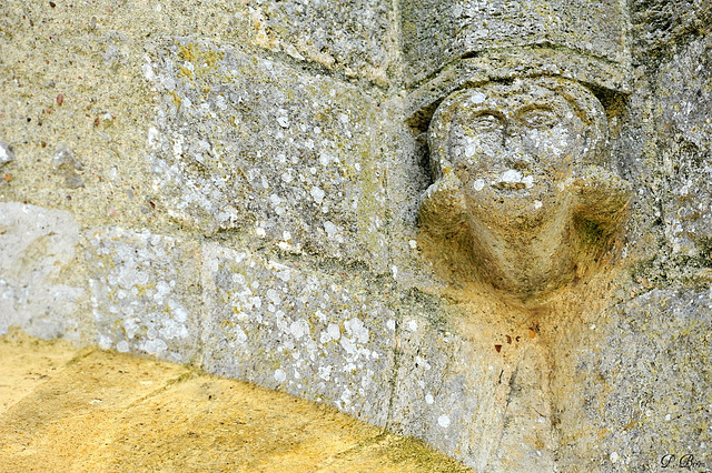 Tête sculptée en cul-de-lampe - Eglise Saint-Lubin de Yèvre-le-Châtel - Loiret