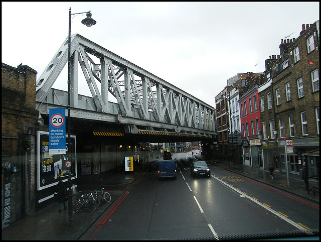 Kingsland Road railway bridge