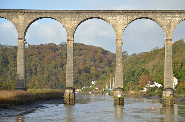 Cornwall, Calstock Viaduct across Tamar River