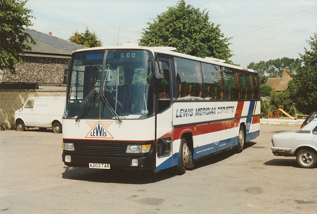 Lewis Meridian A203 TAR at the Dog and Partridge, Barton Mills - 24 Jun 1989