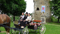 Vouvant, Tour Mélusine, Zhang Fude, Bruno et Béatrice Ripaud — DSC00028