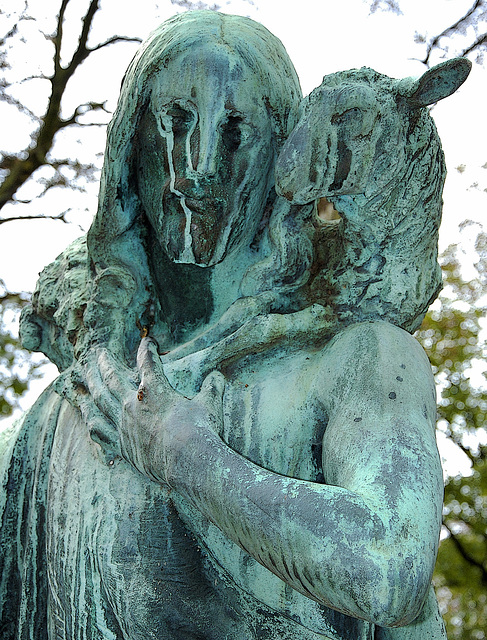 Vert-de-gris au Père-lachaise .