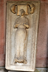 Gisant d'une jeune fille (XIIIe-XIVe s.) de l'abbaye de Josaphat à Lèves - Eure-et-Loir