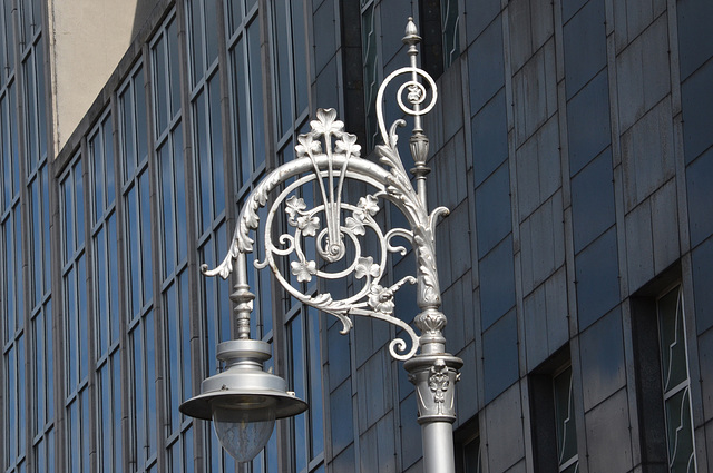 Dublin, Lighting Lantern on D'Olier Street