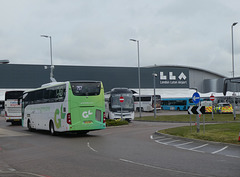 Arriva the Shires 7212 (BV20 HRP) at Luton Airport - 14 Apr 2023 (P1140889)