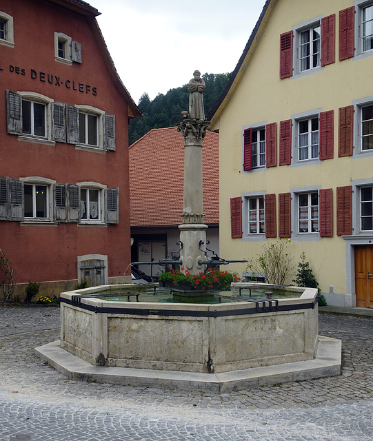 Noch ein Dorfbrunnen in Saint-Ursanne