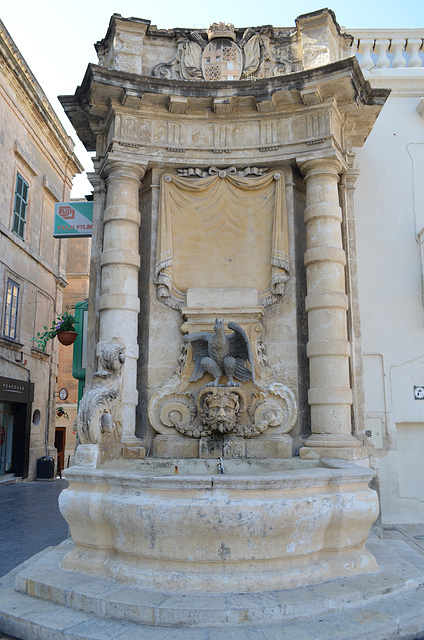 Malta, Valetta, Fountain at St. George's Square