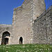 Le Château de Yèvre-le-Châtel au ras des paquerettes