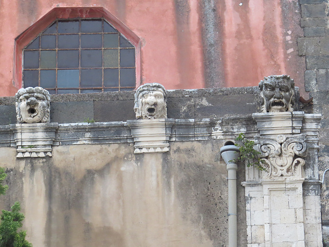 Acireale : Grotesques.