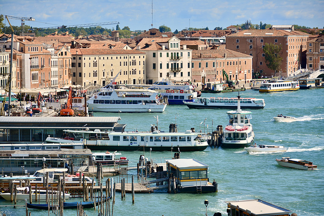 Venice 2022 – Palazzo Ducale – View of the busy San Zaccaria station