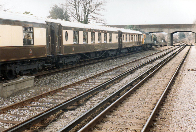 33116 + VSOE at Havant (2) - 26 March 1986