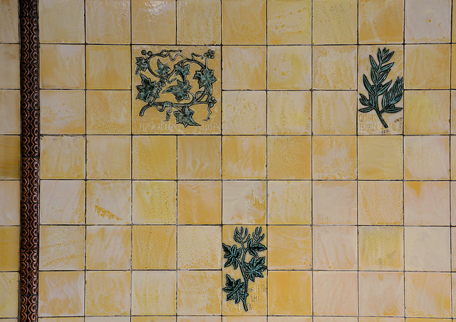 Fliesenschmuck im Kontorhaus neuer Wall