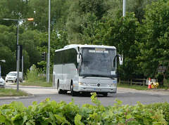 Goldline Executive Travel BT15 KMA at Fiveways, Barton Mills - 28 May 2022 (P1110976)