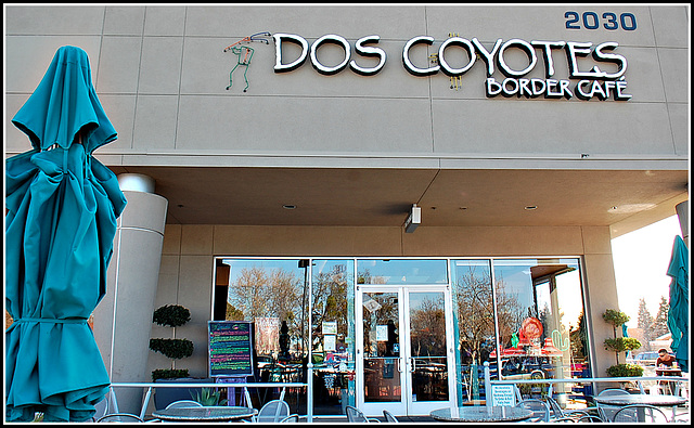 Dos Coyotes Border Cafe